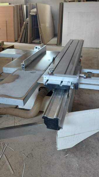 SC Mobteco Product SRL vinde circular casolin debitat pal si masiv